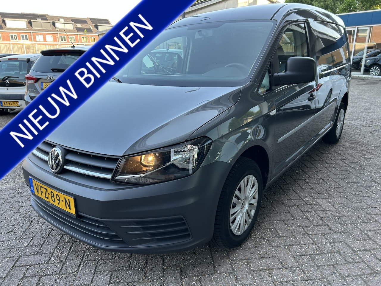 Volkswagen Caddy Maxi - 2.0 TDI L2H1 BMT Trendline airco navigatie Mage auto - AutoWereld.nl