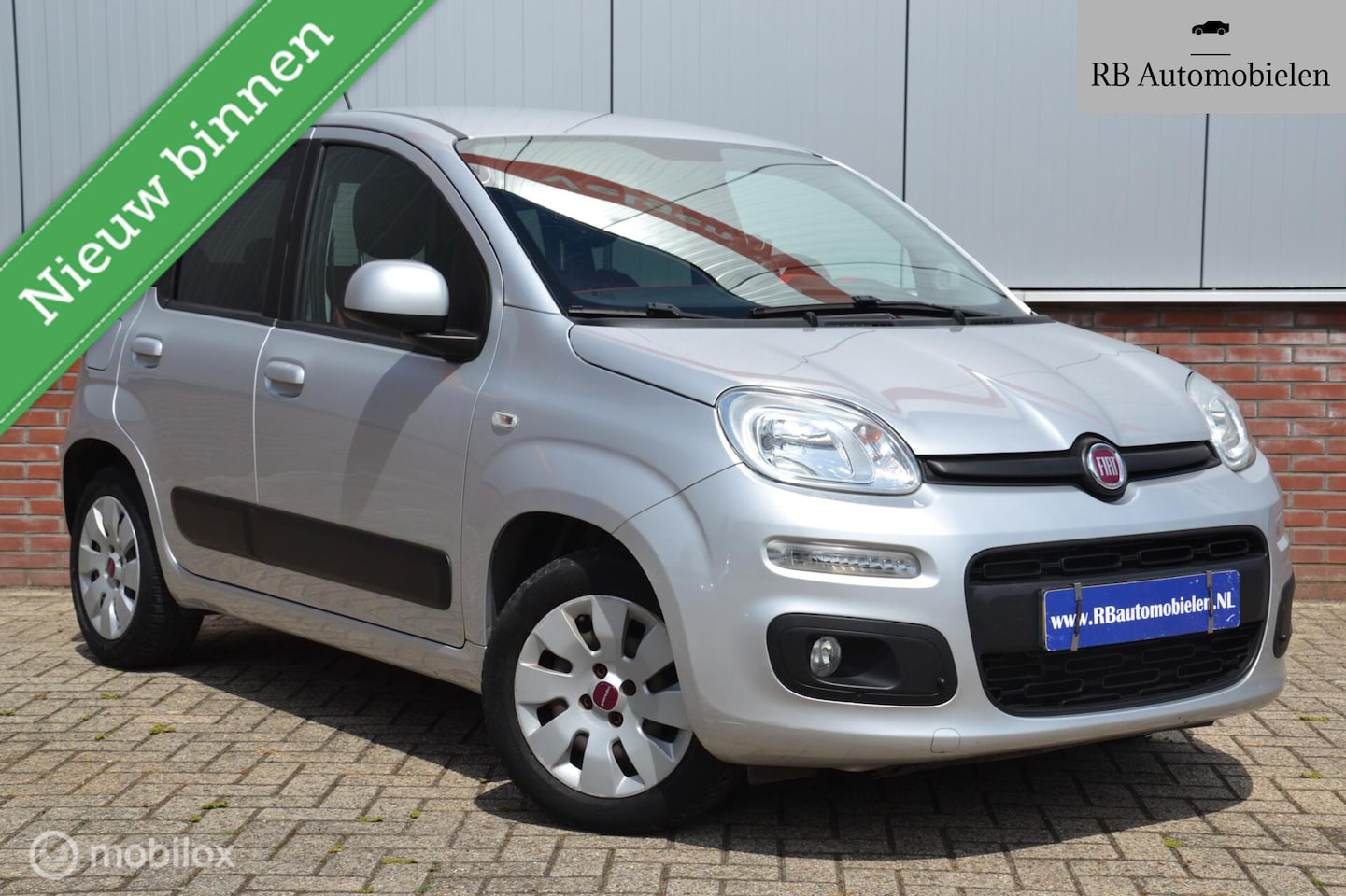 Fiat Panda - 1.2 Lounge|NAP|2eig|44.105km|2016|Climatectrl|PDC - AutoWereld.nl