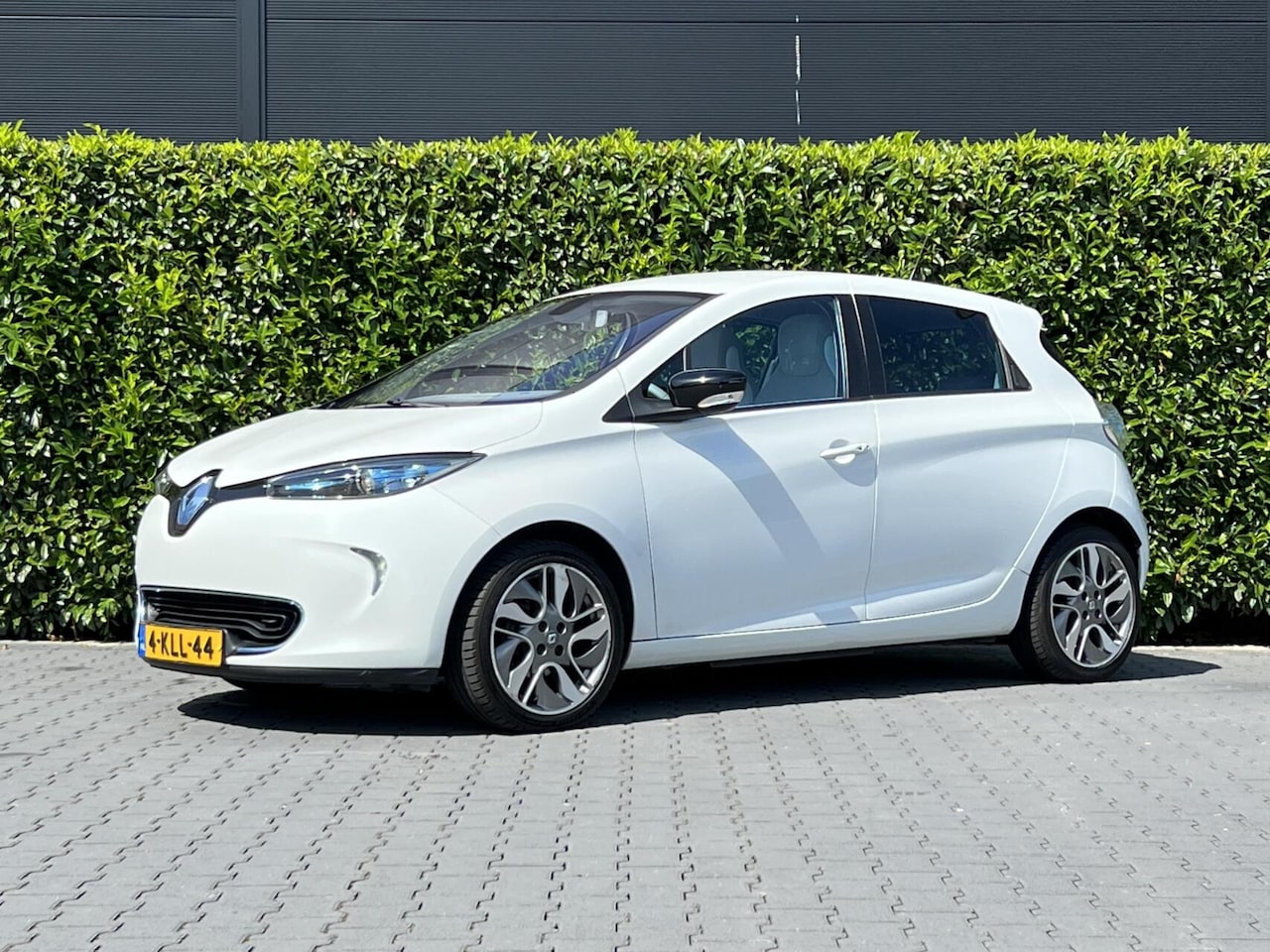 Renault Zoe - Q210 Zen Quickcharge 22 kWh (ex Accu), NAVIGATIE, CRUISE CONTROL, CLIMATE CONTROL, KEYLESS - AutoWereld.nl