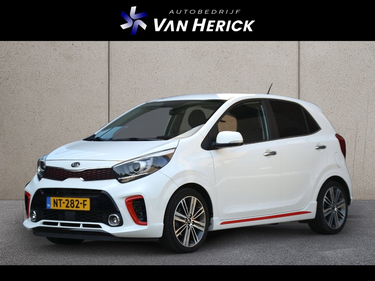 Kia Picanto - 1.2 CVVT GT-Line | Navigatie | Winterpakket | Achteruitrijcamera - AutoWereld.nl