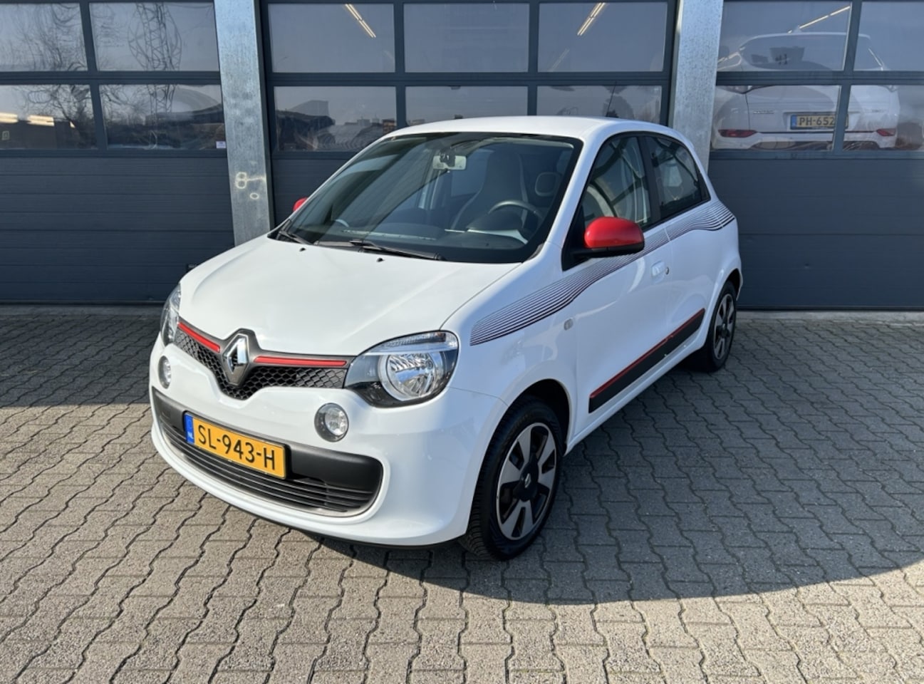 Renault Twingo - 1.0 SCe 70pk S&S Collection - AutoWereld.nl