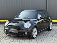 MINI 3-Deurs - 1.6 Cooper S Chili SPORTUITLAAT