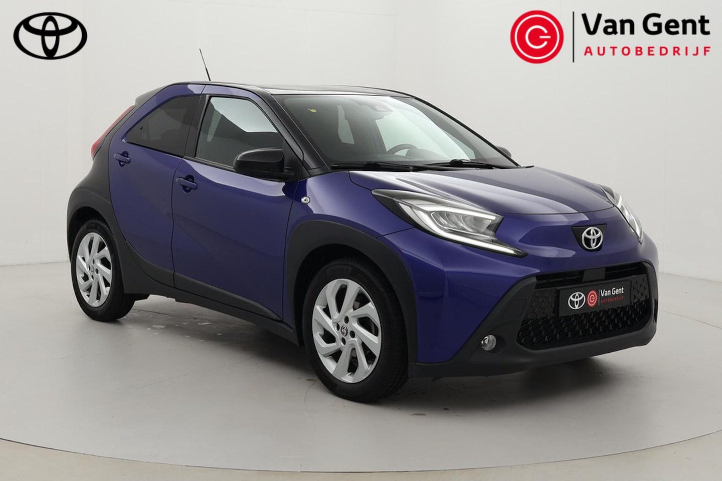 Toyota Aygo X - 1.0 VVT-i MT Pulse | Stoelverwarming | Keyless | Apple Carplay / Android Auto | Parkeersen - AutoWereld.nl
