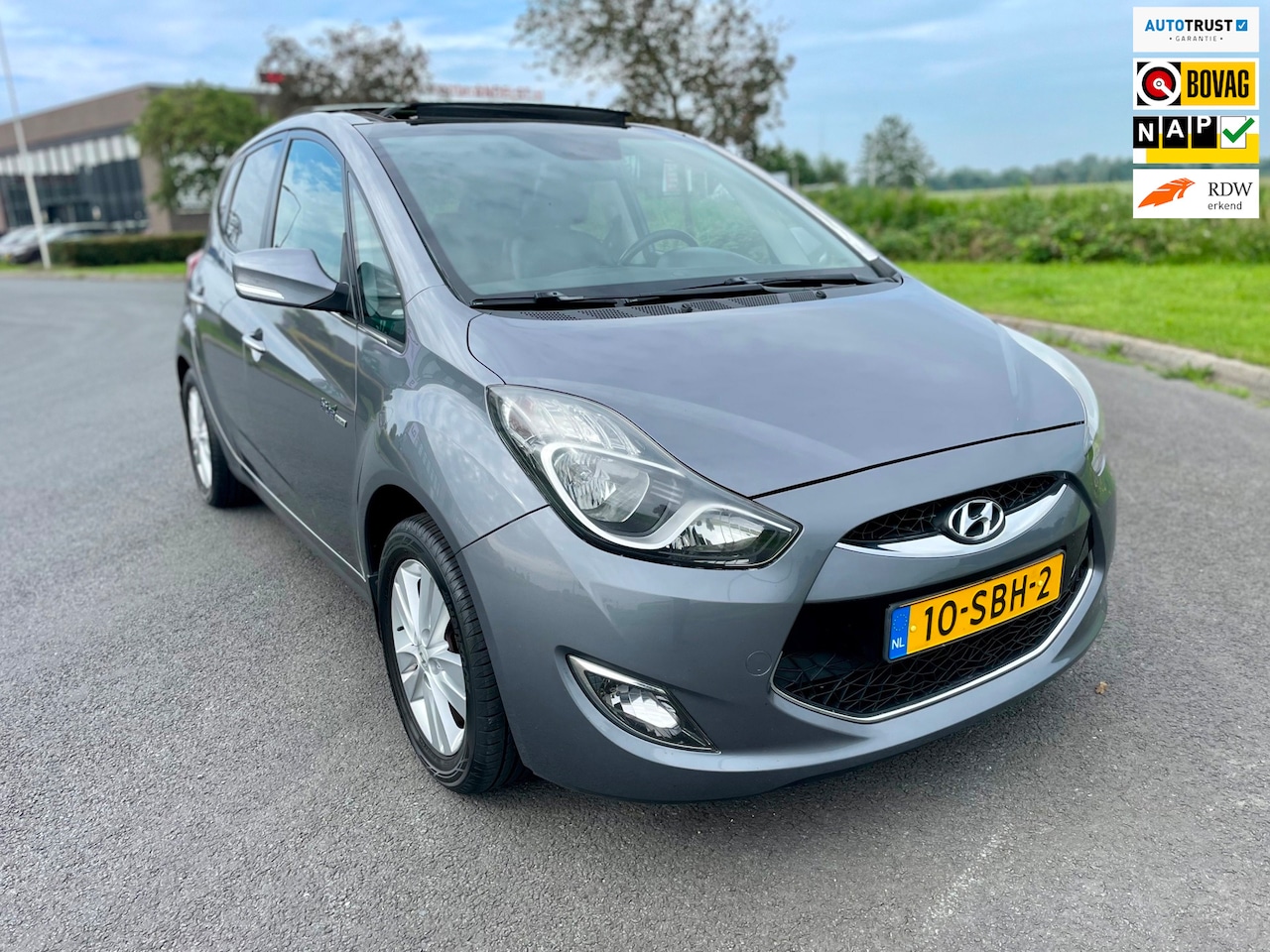 Hyundai ix20 - 1.6i i-Catcher 1.6i i-Catcher, Trekhaak, Schuifdak, Leder, Navi, Stoelvrw, Cruise/Climate control, Lmv, G - AutoWereld.nl