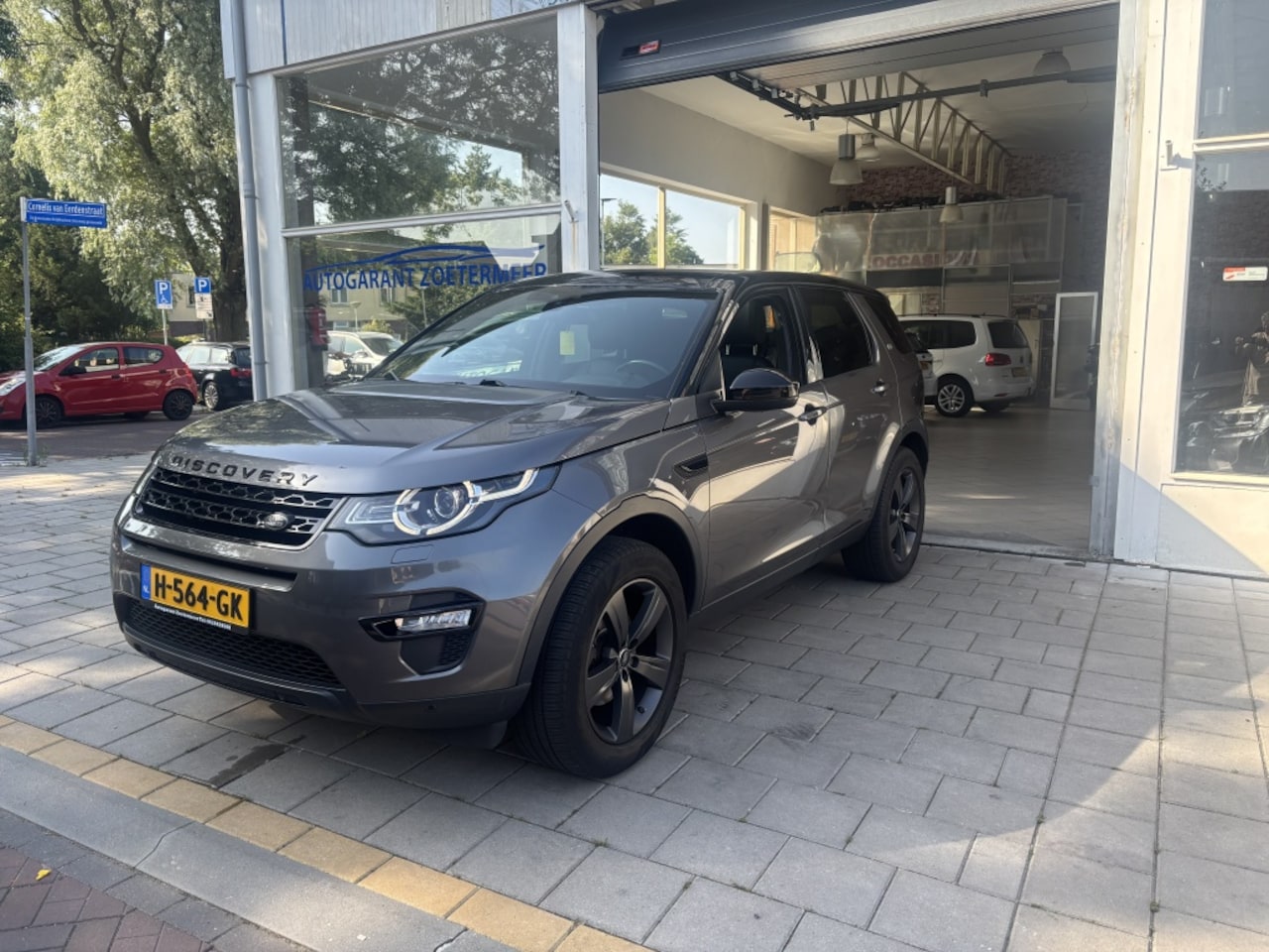 Land Rover Discovery Sport - 2.0 TD4 HSE Luxury 2.0 TD4 HSE Luxury - AutoWereld.nl
