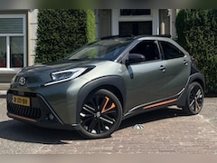 Toyota Aygo X - 1.0 VVT-i MT Limited | OPEN DAK | ADAPTIVE | JBL SOUND | CAMERA | STOELVERW