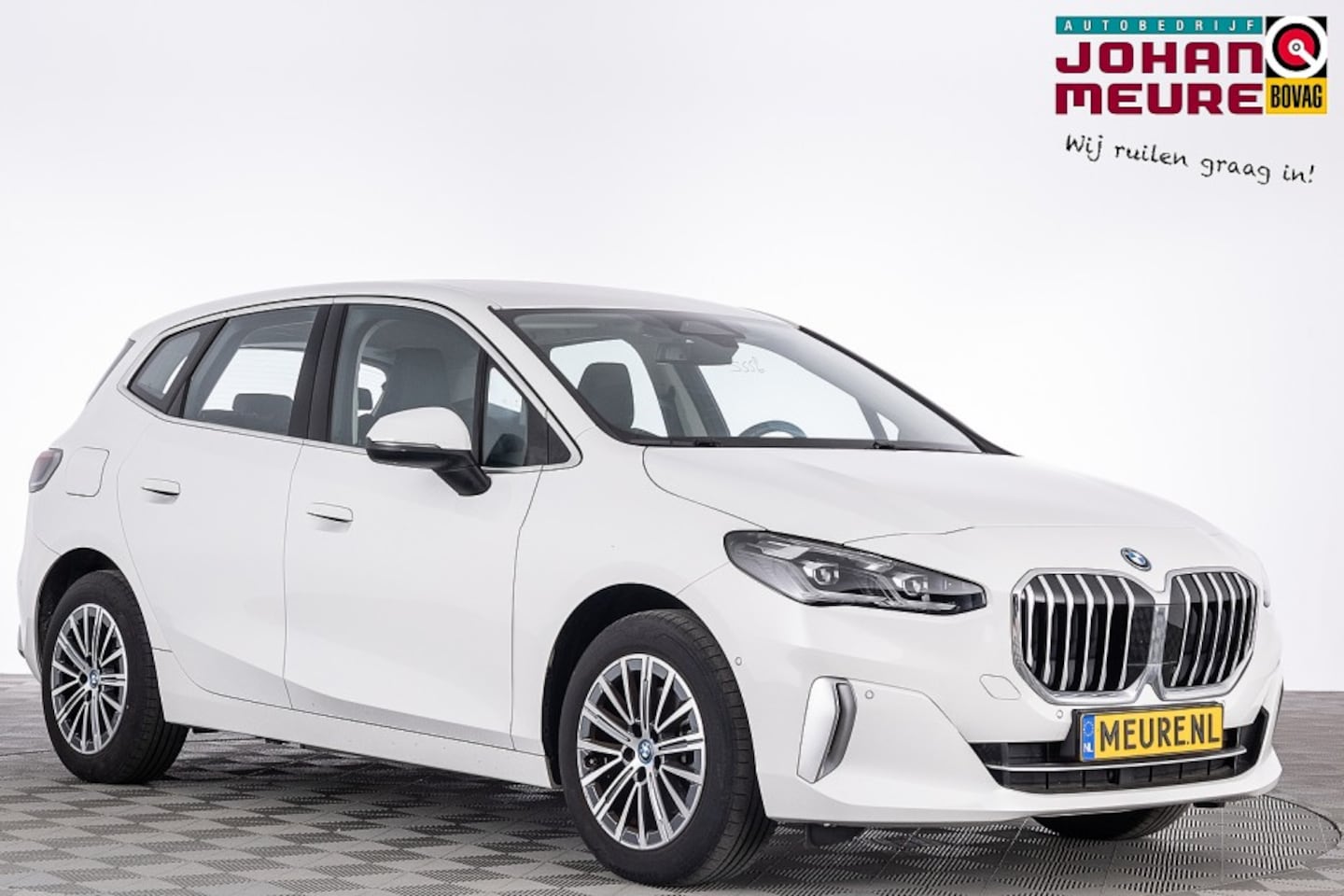 BMW 2-serie Active Tourer - 225 xDrive Luxury Line | Keyless | Camera . - AutoWereld.nl