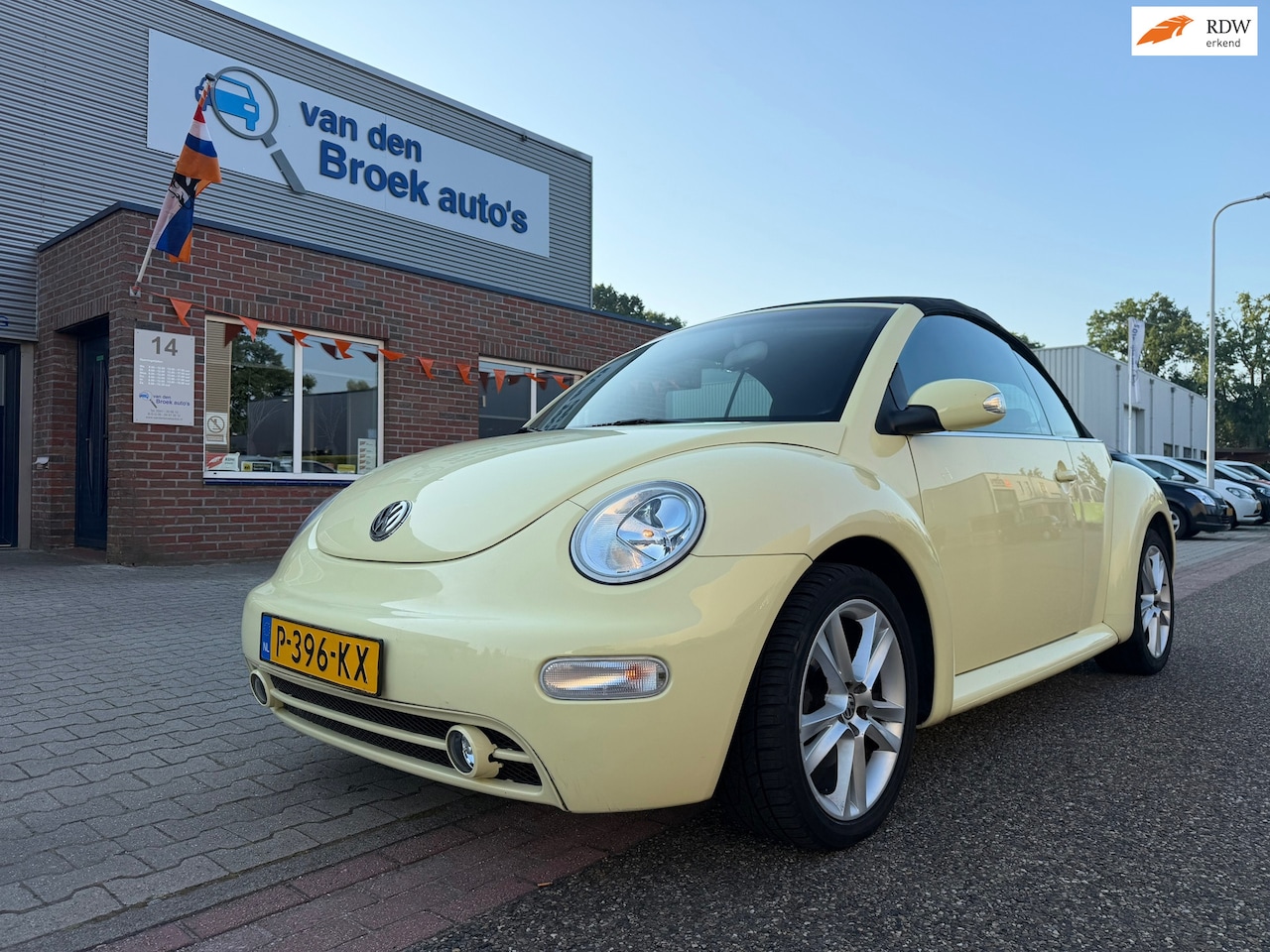 Volkswagen New Beetle Cabriolet - 1.4 Turijn Comfort 1.4 Turijn Comfort - AutoWereld.nl