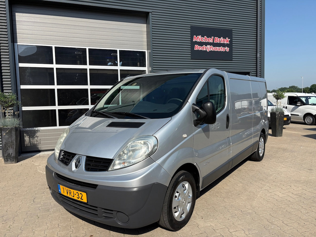 Renault Trafic - 2.0 dCi T29 L2H1 Générique 2.0 dCi T29 L2H1 Générique - AutoWereld.nl