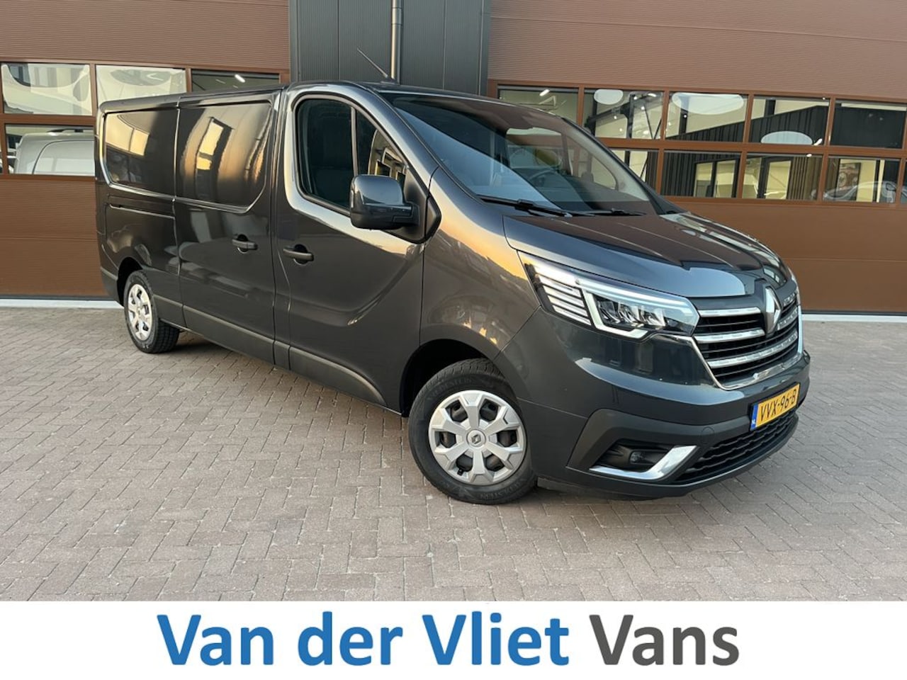 Renault Trafic - 2.0 dCi 130pk E6 L2 Work Edition Lease €338 p/m, Airco, Carplay, PDC, Led, Cruise controle - AutoWereld.nl