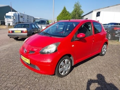 Toyota Aygo - 1.0-12V + JAAR APK + 122.000 KM