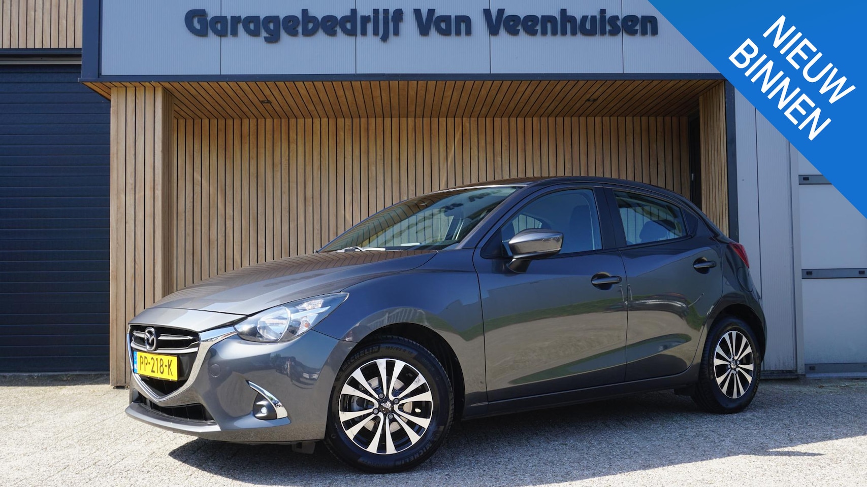 Mazda 2 - 1.5 Skyactiv-G 90pk Dynamic 5Drs Navi 15inch LM Airco Cruise Control *NL auto* 93267km! - AutoWereld.nl