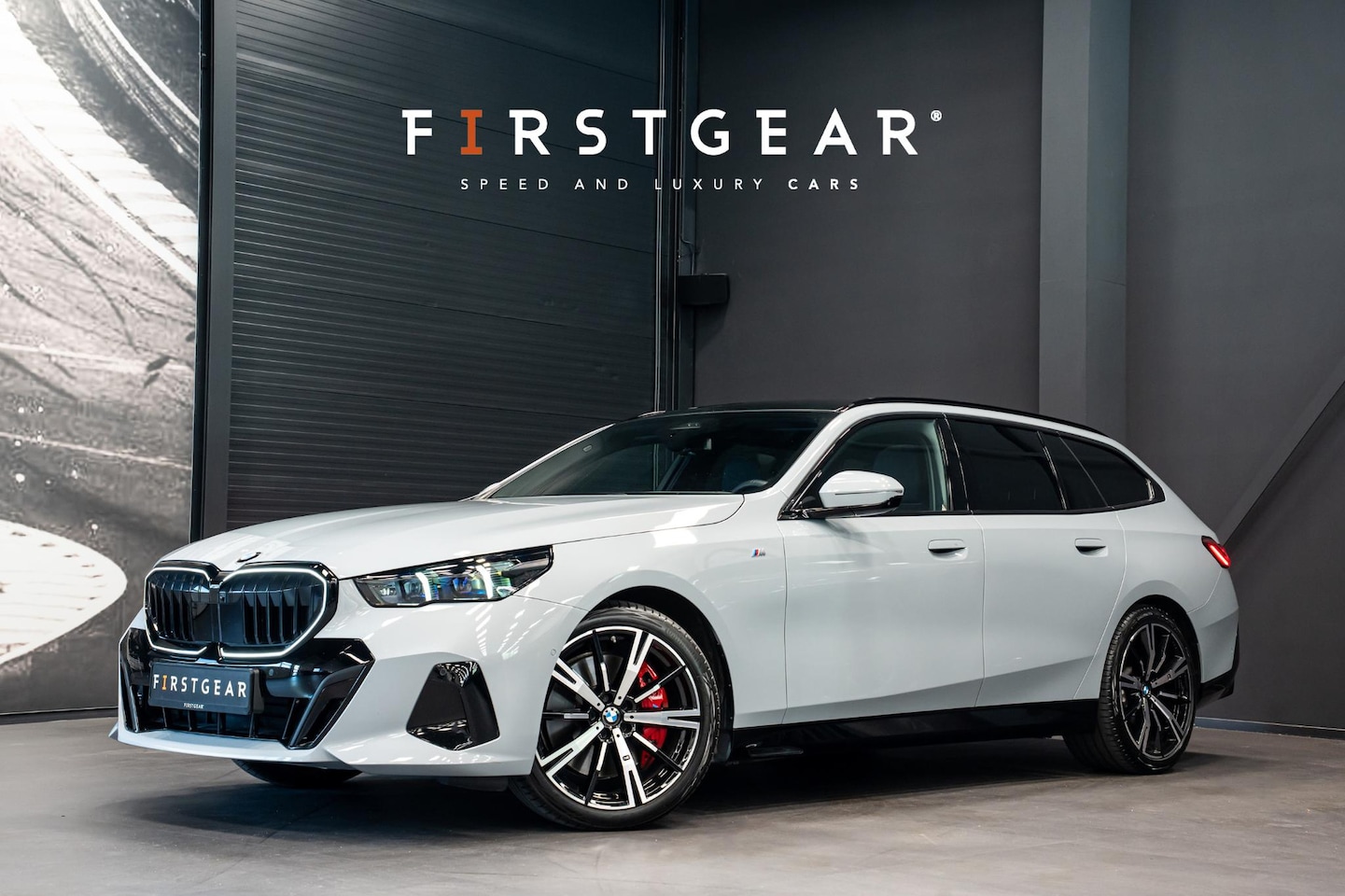 BMW 5-serie Touring - 540d xDrive *M-Sport Pro / Panorama / Harman-Kardon / HUD / Surround-view* - AutoWereld.nl