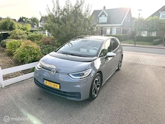 Volkswagen ID.3 - First Plus 58 kWh ACHTERUITRIJ CAMERA SFEERVERLICHTING CARPLAY MATRIX LED VERLICHTING STUU