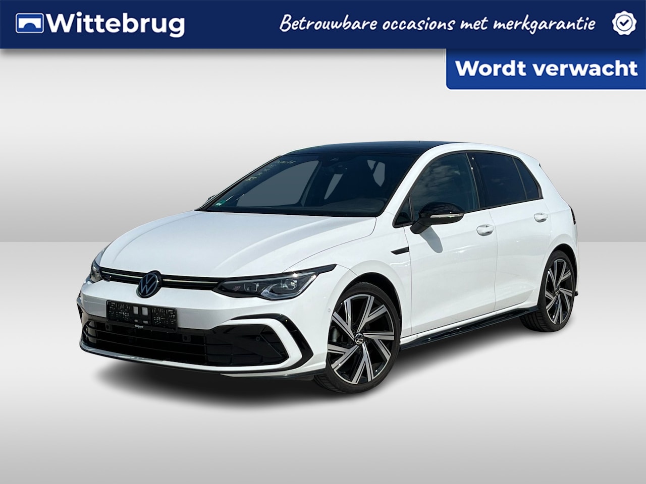 Volkswagen Golf - 1.5 eTSI 150pk DSG R-Line Business / Panoramadak / Black Style / Elek Zwenkbare Trekhaak / - AutoWereld.nl