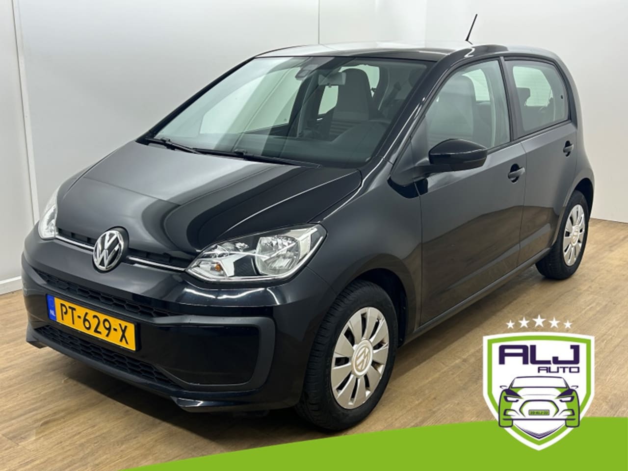 Volkswagen Up! - Occasion 1.0 BMT move up! | Zwart | Tweedehands Volkswagen Up | Airco | Bluetooth audio - AutoWereld.nl
