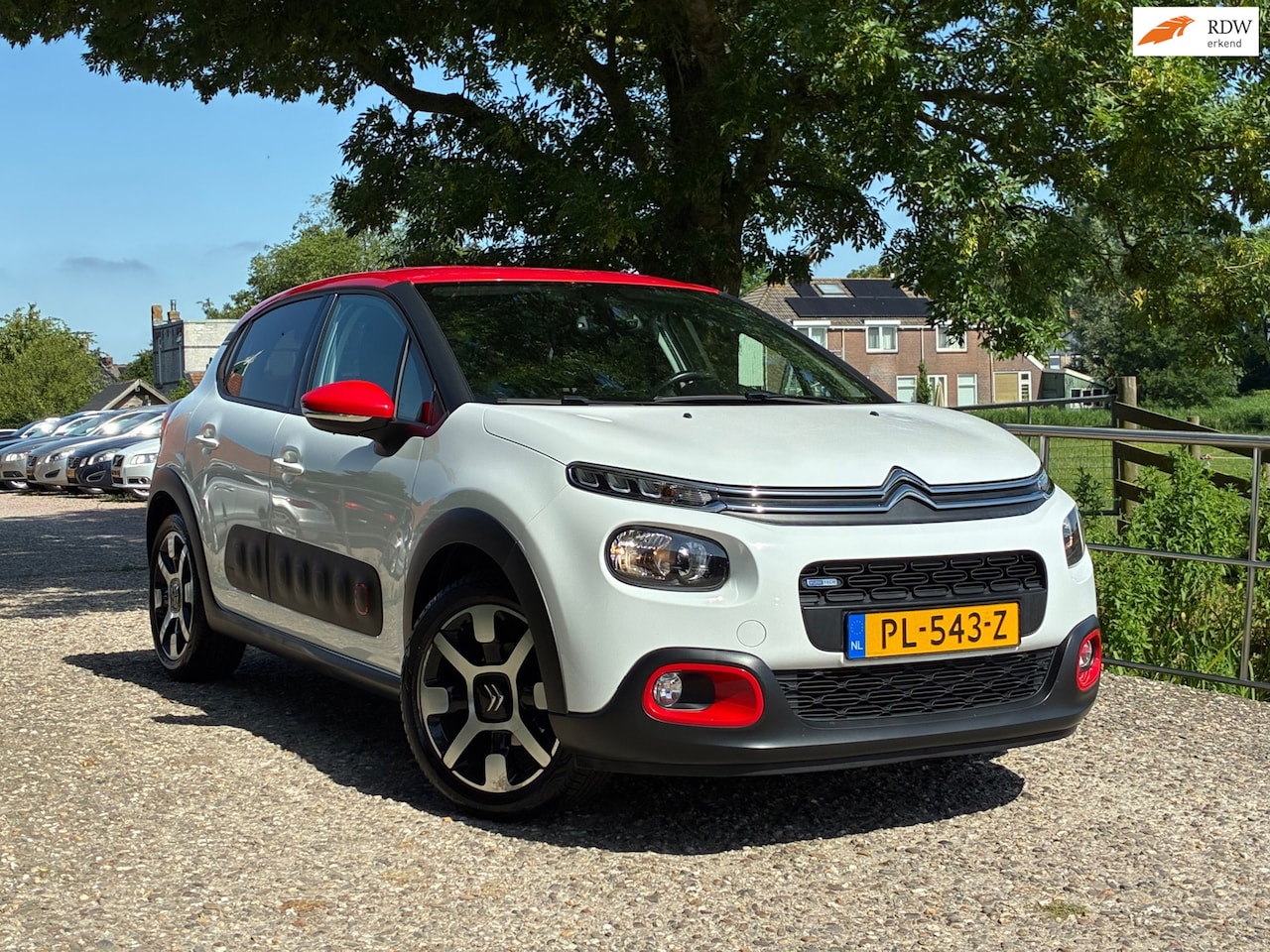 Citroën C3 - 1.2 PureTech Shine | Cruise + Clima + Navi nu € 6.975,-!!! - AutoWereld.nl