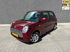 Daihatsu Trevis - 1.0 | AIRCO: IJSKOUD | AUX/USB | SPOTIFY TE BELUISTEREN | ELEK RAMEN | ELEK SPIEGELS | APK