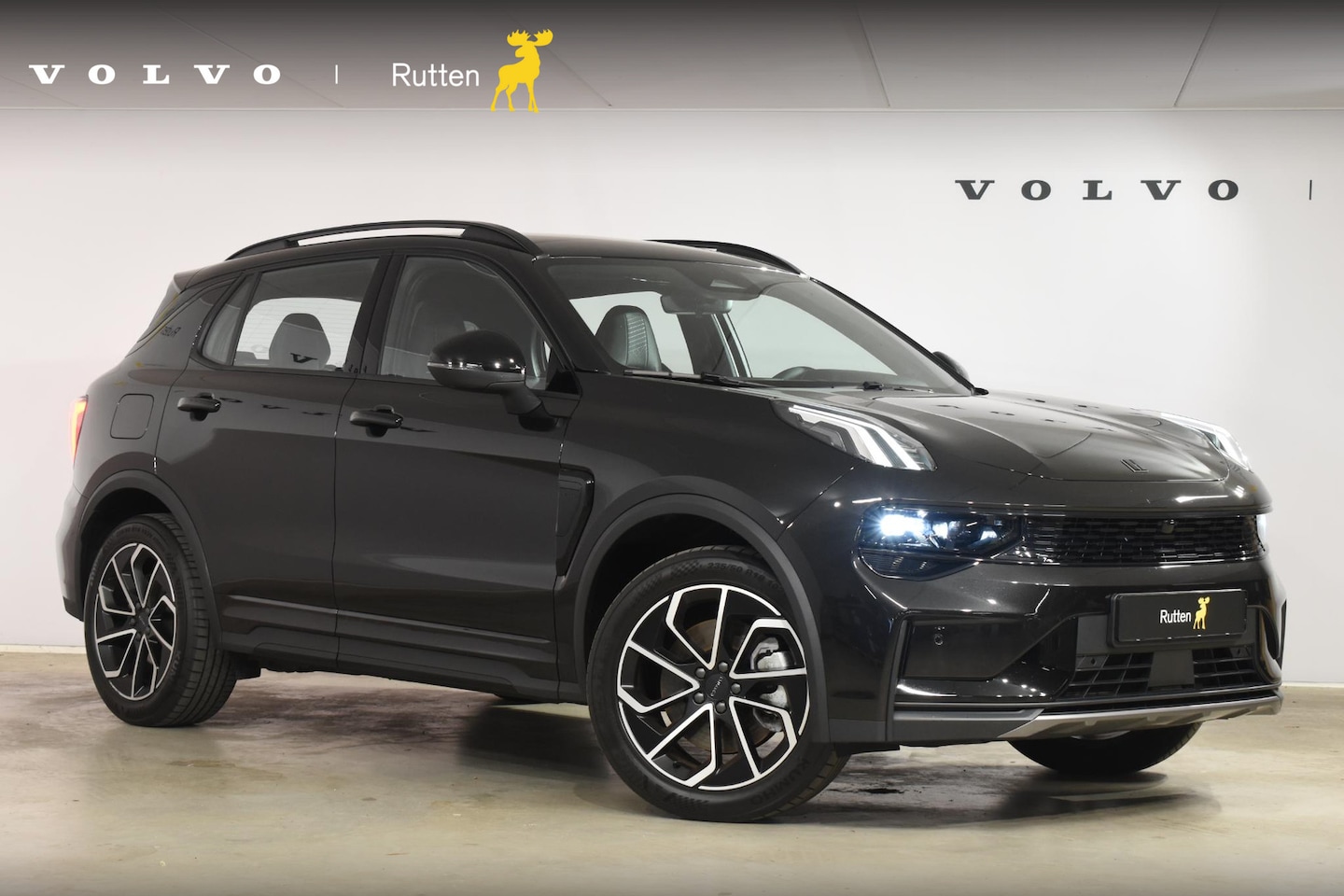 Lynk & Co 01 - 276PK Automaat Core / Adaptieve cruise control / Stoel - en stuurwielverwarming / Parkeers - AutoWereld.nl
