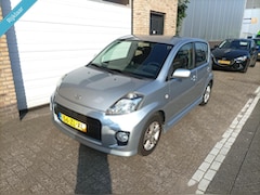 Daihatsu Sirion 2 - 1.3-16V Prestige Airco Afn. Trekhaak APK 6-2027