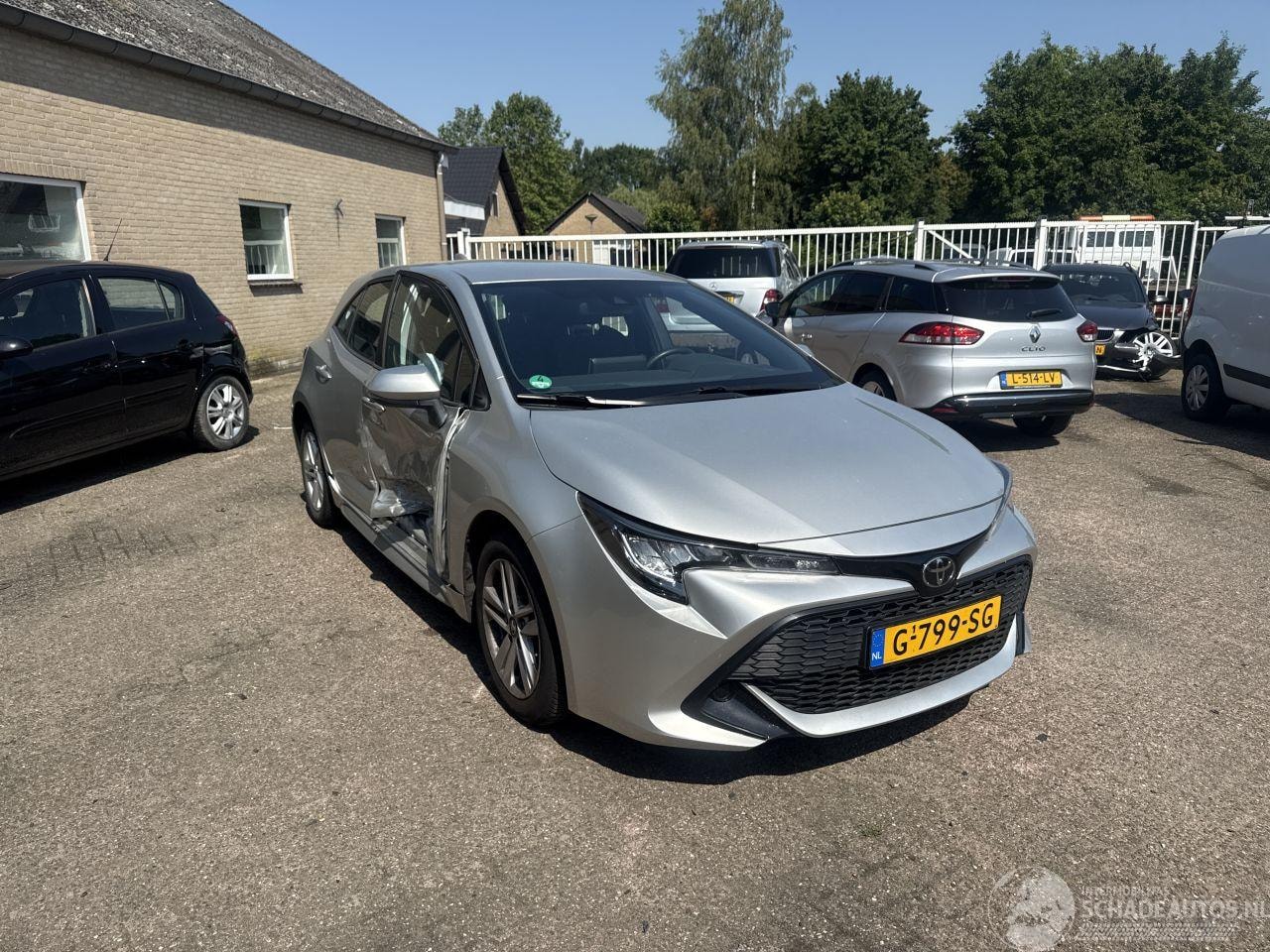 Toyota Corolla - 1.2 T Active REST BPM €1700,-!!! - AutoWereld.nl