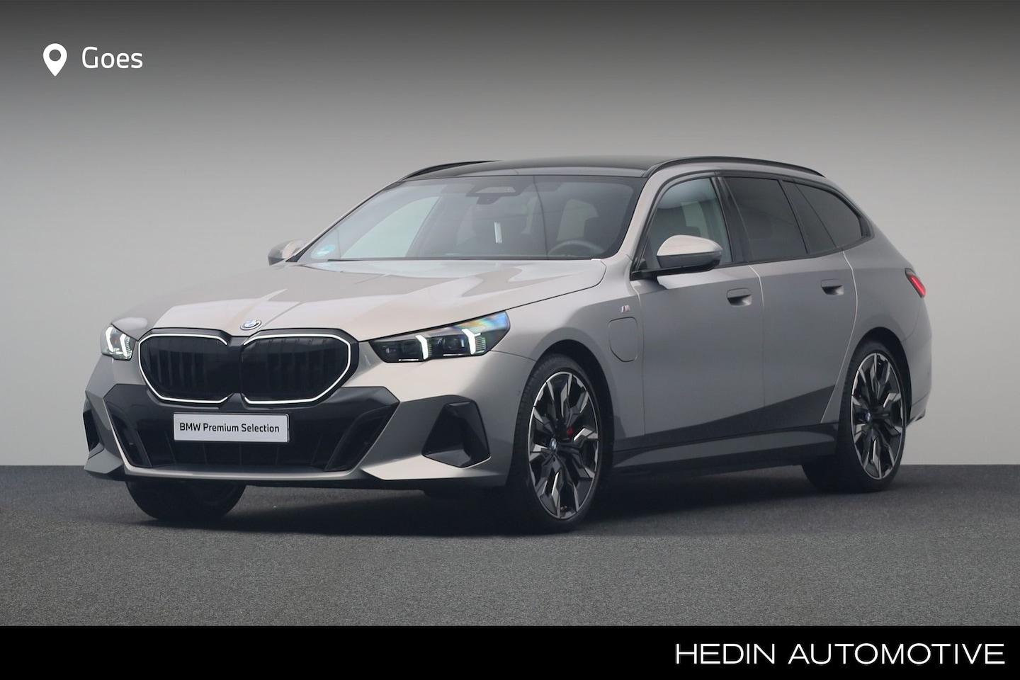 BMW 5-serie Touring - 550e xDrive | M Sportpakket Pro | Stuurwielrand verwarmd | Trekhaak met elektrisch wegklap - AutoWereld.nl