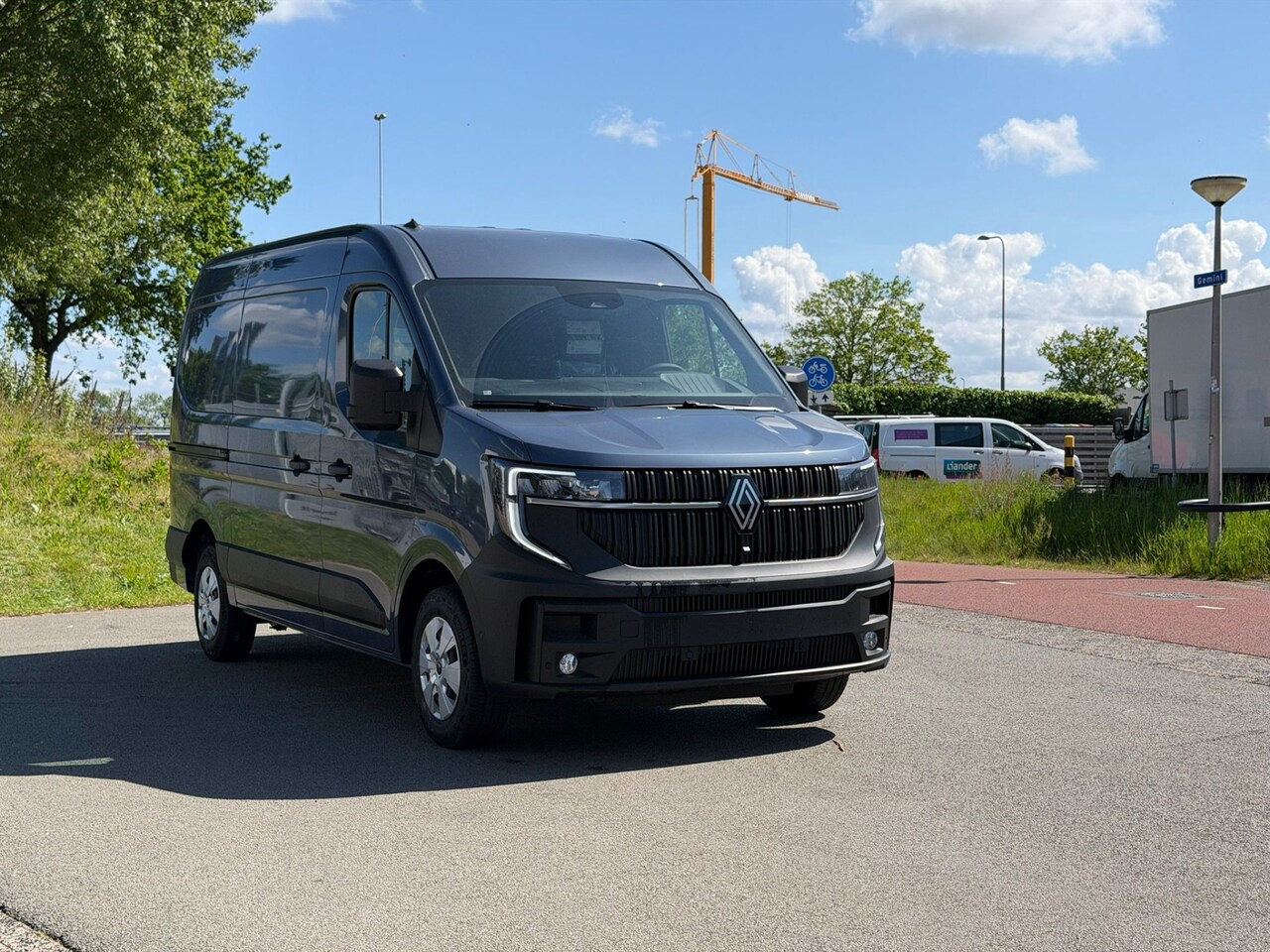 Renault Master - T35 2.0 dCi 170 L2H2 Extra Cruise | Navi | Trekhaak | Schuifdeur Link en Rechts - AutoWereld.nl