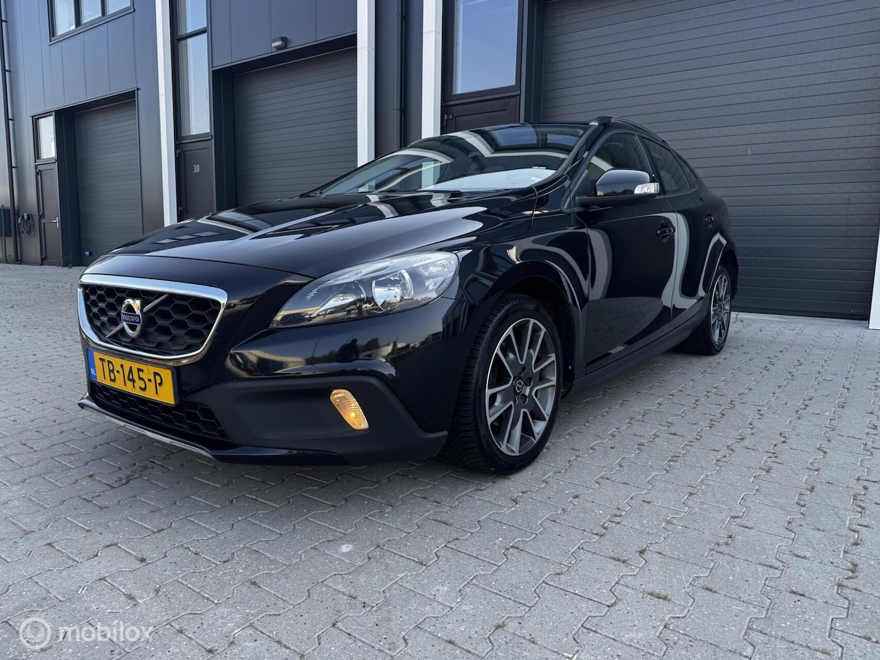 Volvo V40 Cross Country - 1.6 D2 Kinetic 2014 - AutoWereld.nl