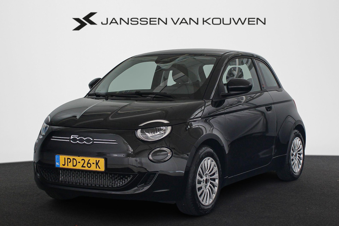 Fiat 500 - RED 42 kWh / Carplay / Airco / 2+6 Jaar Garantie. - AutoWereld.nl