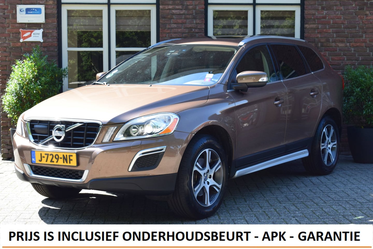 Volvo XC60 - 3.2 AWD Automaat Summum Trekhaak | Dealeronderhouden - AutoWereld.nl