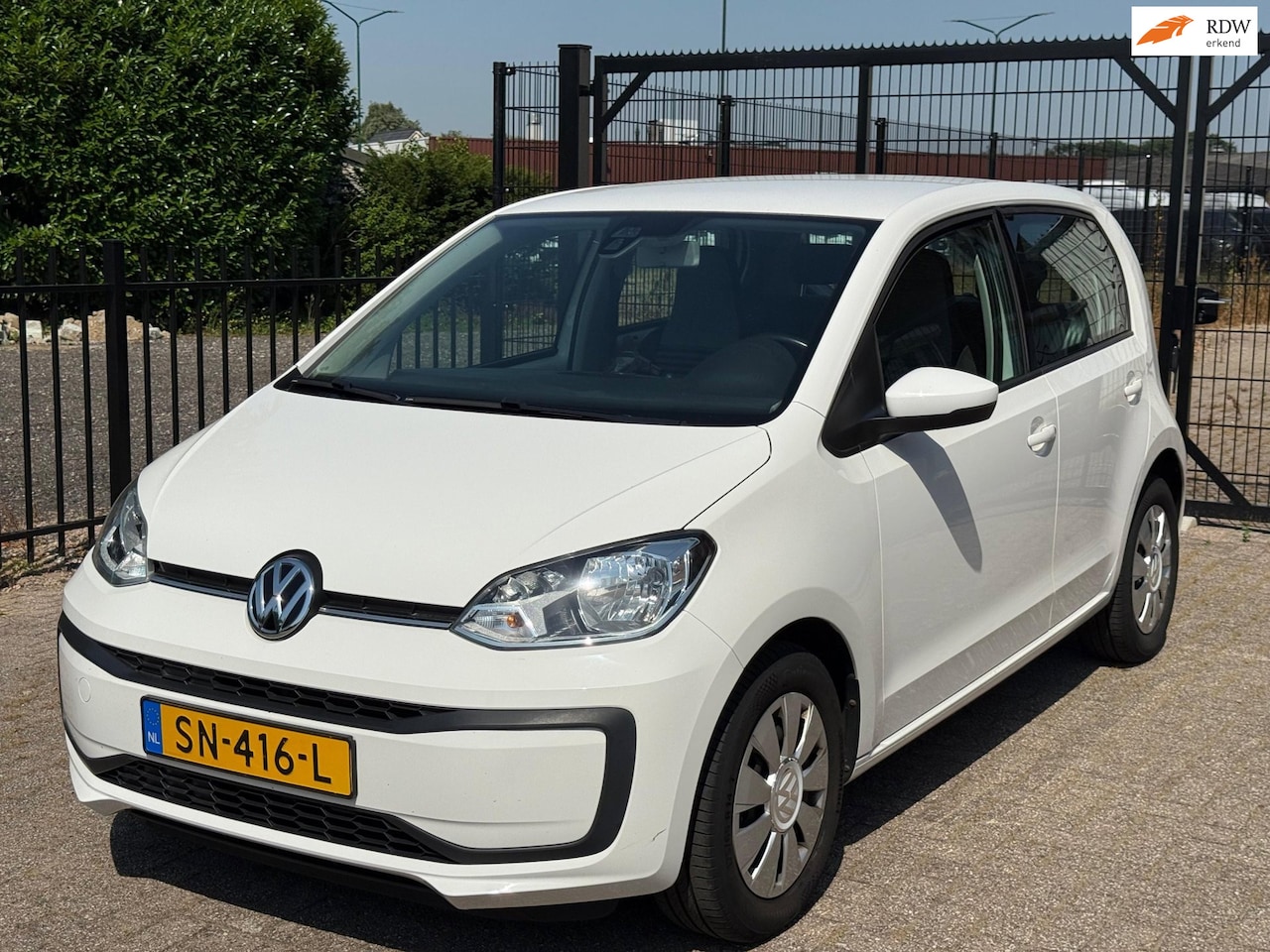 Volkswagen Up! - 1.0 BMT move up! Camera PDC Dealer onderhouden! - AutoWereld.nl