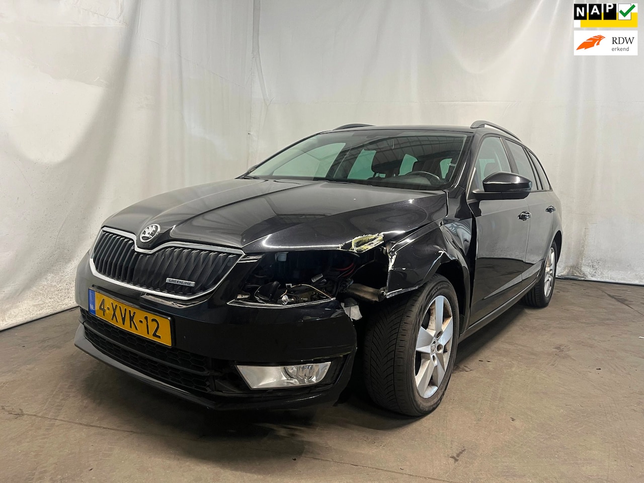 Skoda Octavia Combi - 1.6 TDI Greenline Businessline - Frontschade - Schade - AutoWereld.nl