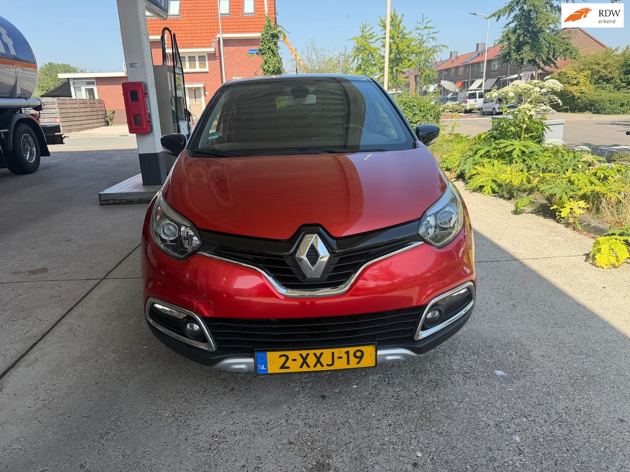 Renault Captur - 1.2 TCe Helly Hansen 1.2 TCe Helly Hansen,AUTOMAAT,ACHTERUITCAMERA, - AutoWereld.nl
