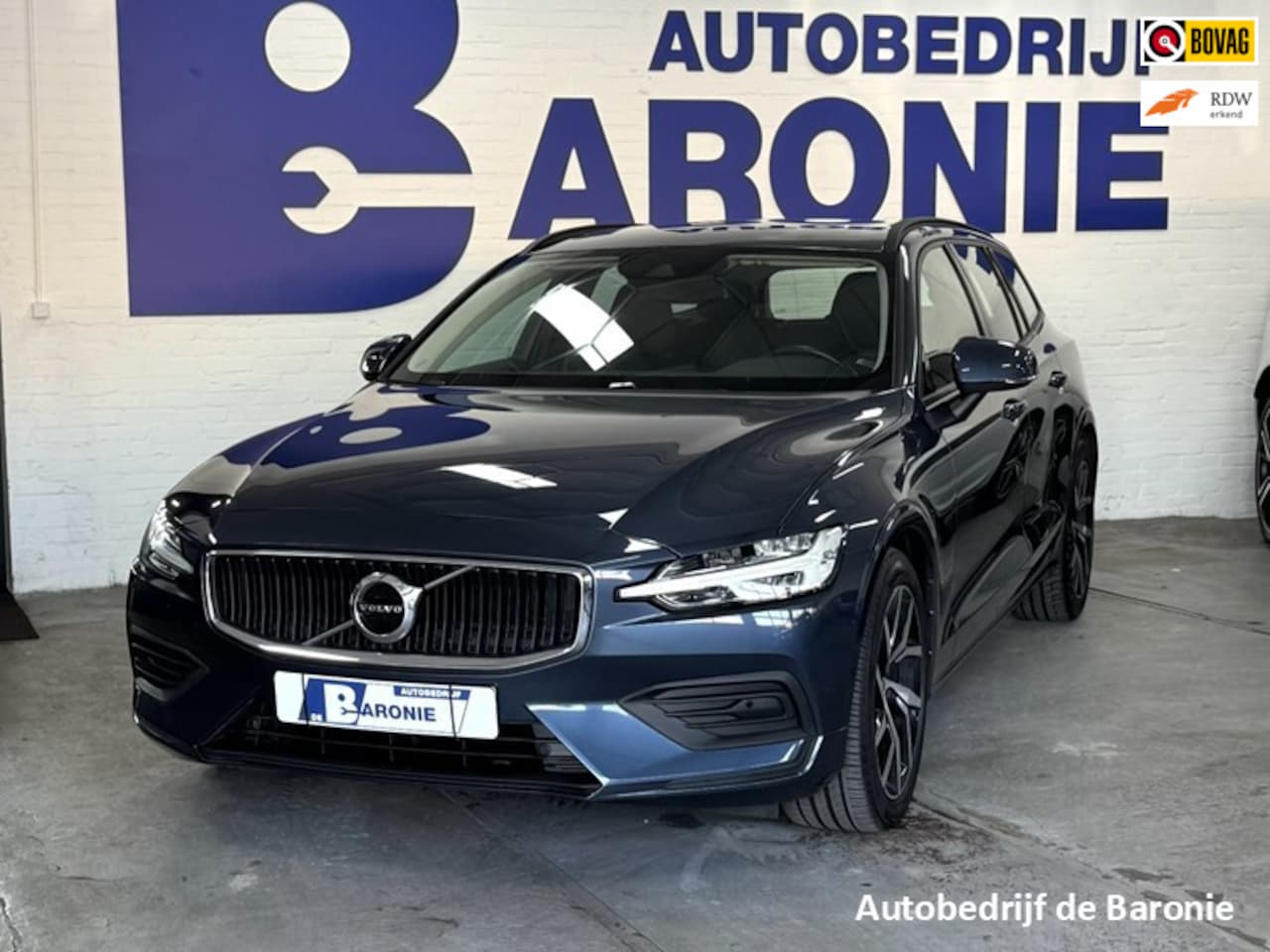 Volvo V60 - 2.0 T4 Momentum 2.0 T4 Momentum - AutoWereld.nl