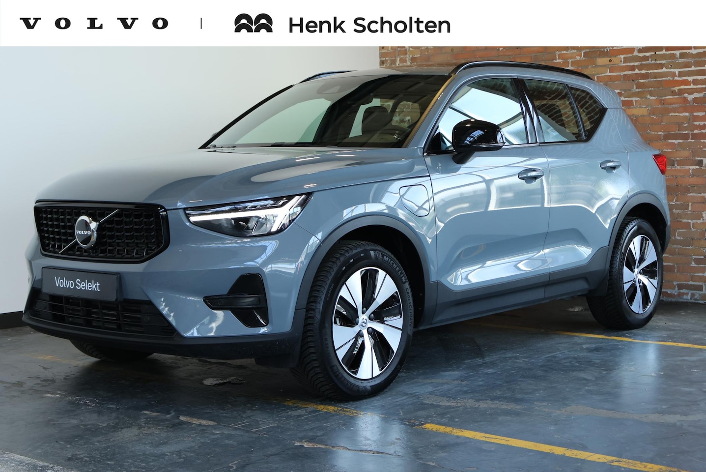 Volvo XC40 - 1.5 T4 Plug-in hybrid Plus Dark | Panoramadak | Adaptive Cruise Control | Parkeercamera | - AutoWereld.nl