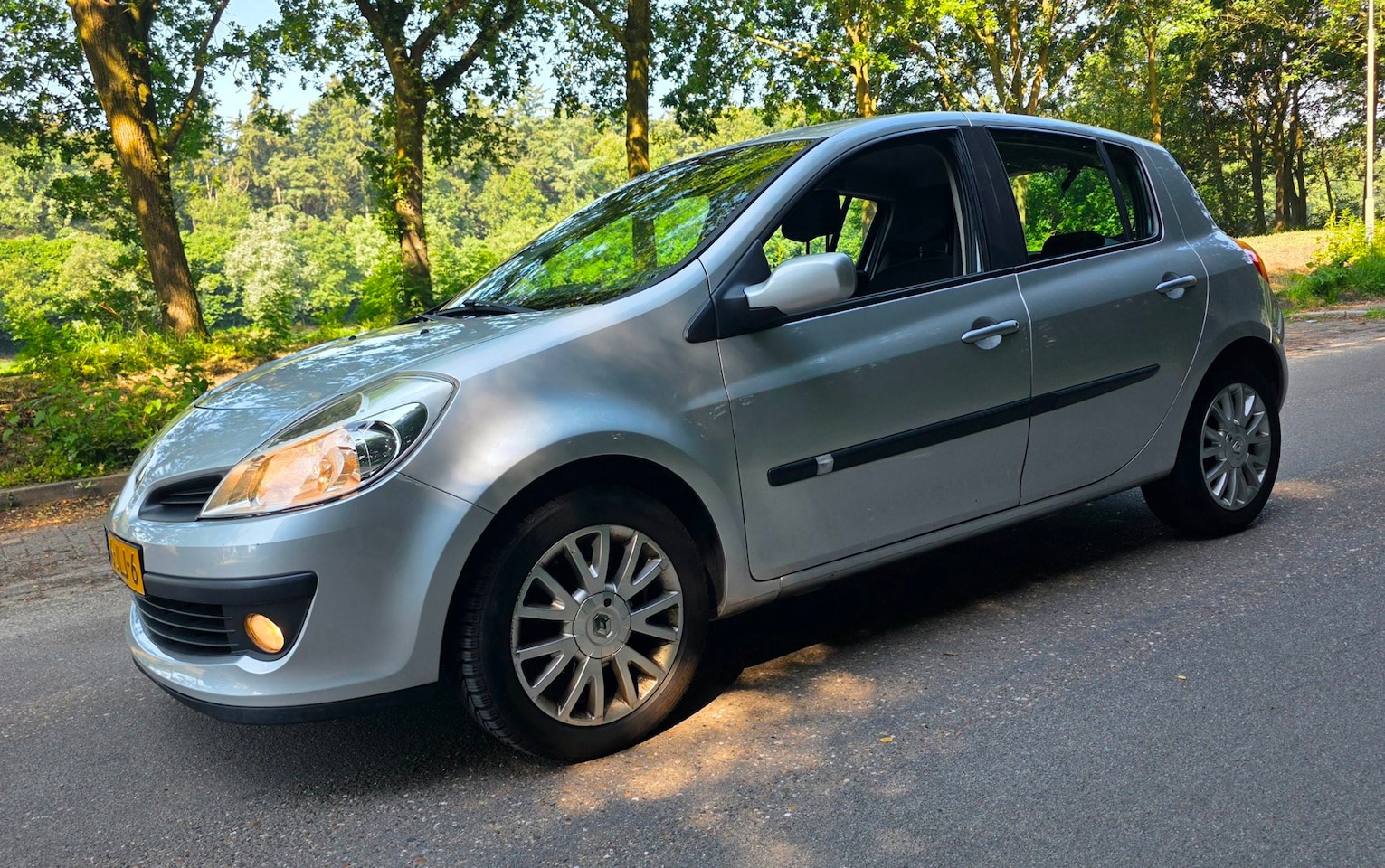 Renault Clio - 1.2 TCe Dynamique APK 24-06-2027 - 2e Eigenaar - AutoWereld.nl