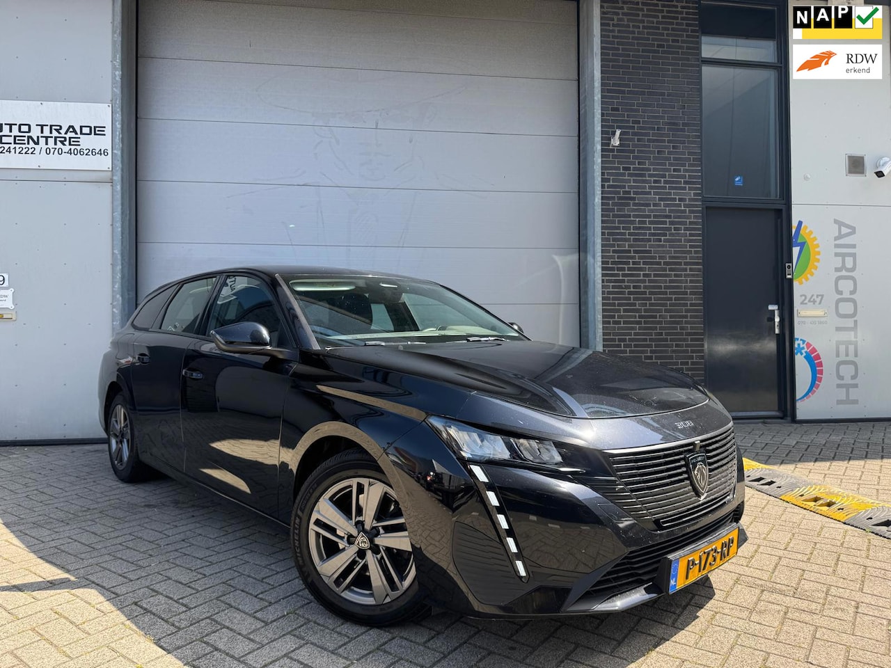 Peugeot 308 SW - 1.2 PureTech Active Pack Business [Carplay | Navi | Cruise | Dealer OH | 1ste eig] - AutoWereld.nl