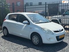 Hyundai i20 - 1.2i i-Drive IJSKOUDE AIRCOAPK5DEURSKOOPJE