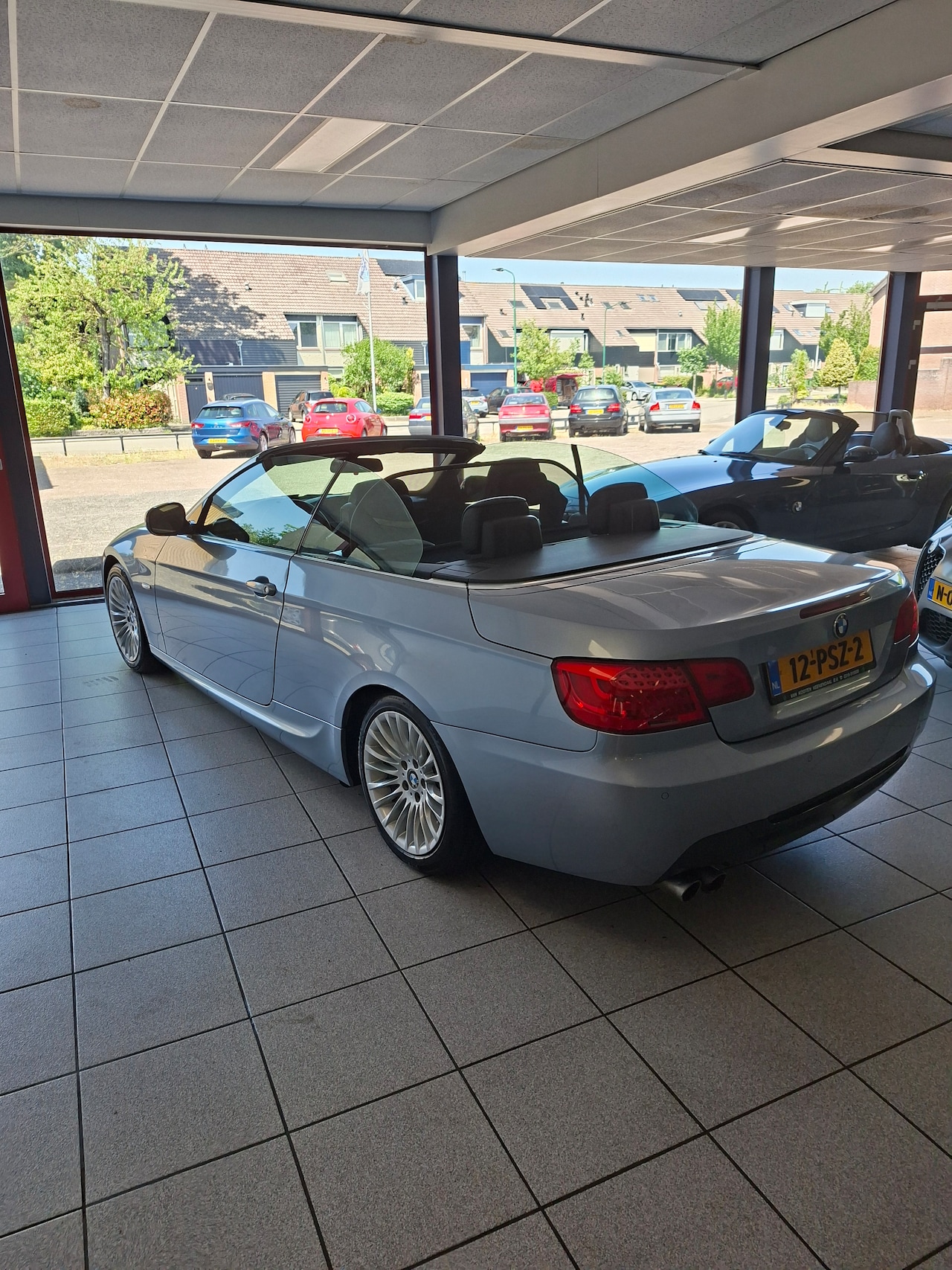 BMW 3-serie Cabrio - 325i High Executive - AutoWereld.nl