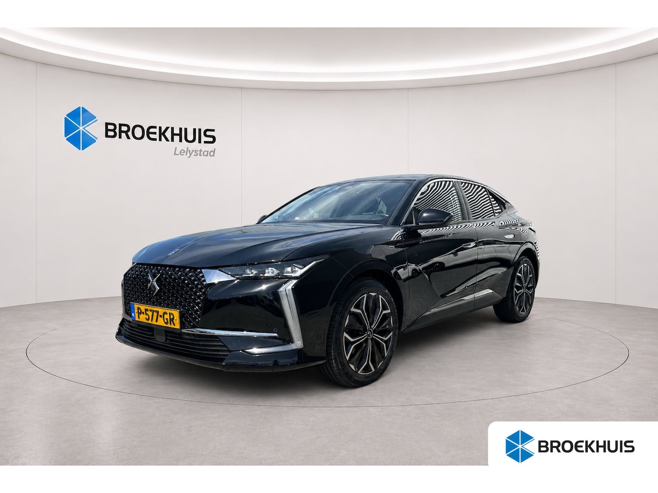 DS 4 - 1.2 PURETECH 130PK RIVOLI AUTOMAAT / NAVI / LEDER / CLIMA / FULL-LED / PDC / 19" LMV / CAM - AutoWereld.nl