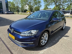 Volkswagen Golf - 1.0 TSI Comfortline Business / NAP / APK / AIRCO / NAVI / TREKHAAK / 2 SLEUTELS / BOEKJES