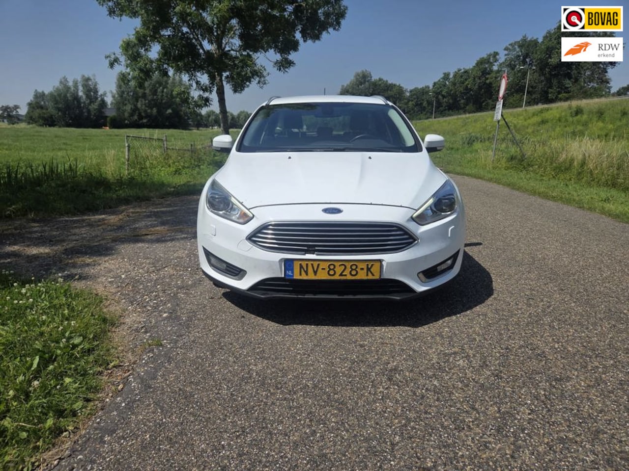 Ford Focus Wagon - 1.5 TDCI Titanium Automaat - AutoWereld.nl