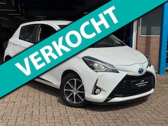 Toyota Yaris - 1.5 Hybrid Design Sport 2018 AUT NAVI AIRCO NAP