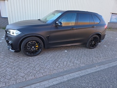 BMW X5 - 3.5i xDrive High Executive Mat Zwart, sport pakket, 22 inch, Pano, HUD