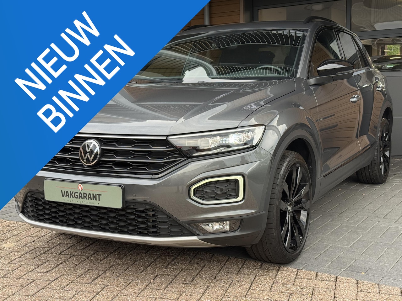 Volkswagen T-Roc - 1.5 TSI Sport 1.5 TSI Sport,19 inch,Navi,Trekh,Carpl,Led,Digital - AutoWereld.nl