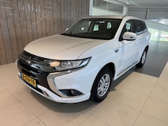 Mitsubishi Outlander - 2.4 PHEV Pure