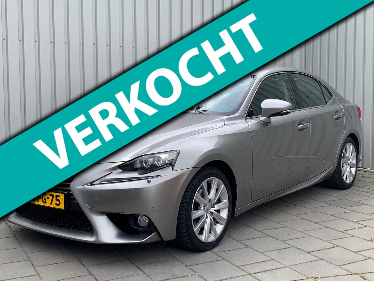 Lexus IS - 300h Edition|Camera|Navigatie|Climate Control| - AutoWereld.nl