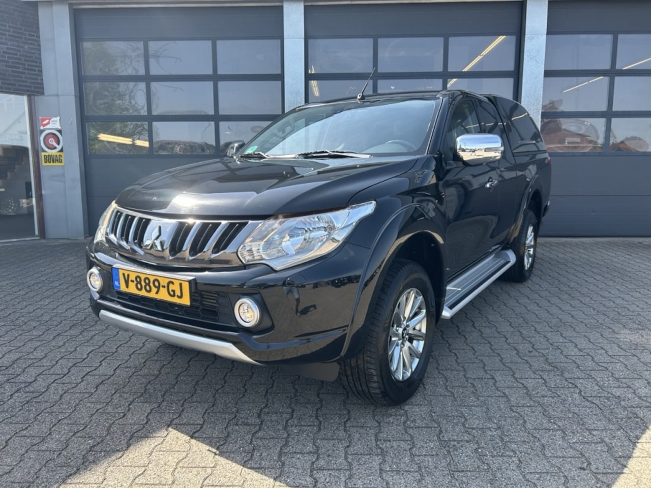 Mitsubishi L 200 - 2.4 DI-D 181pk Club Cab 4WD Intense - AutoWereld.nl