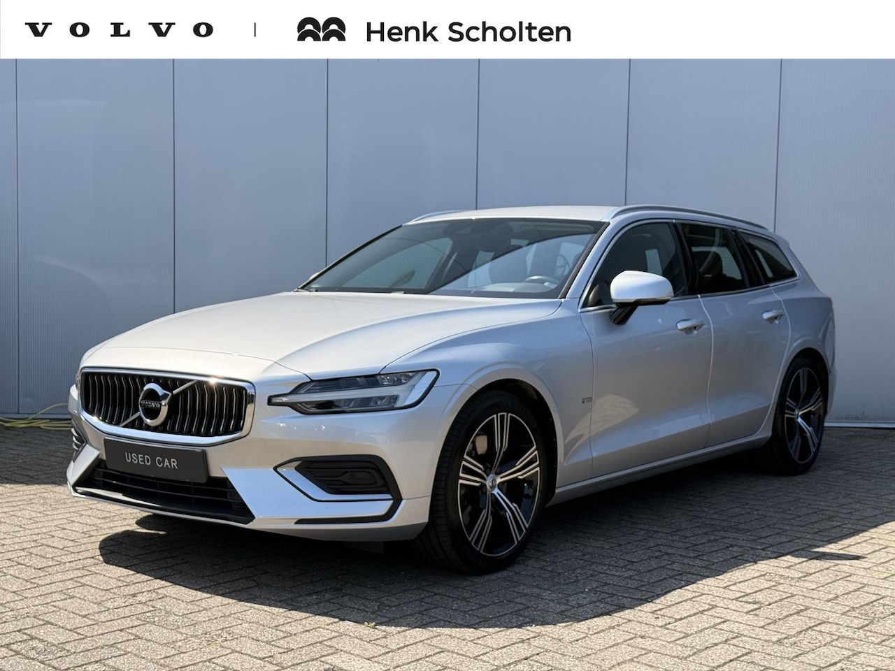 Volvo V60 - T6 AUT8 310PK Inscription, Standkachel | Adaptieve Cruise Control met Pilot Assist | BLIS - AutoWereld.nl