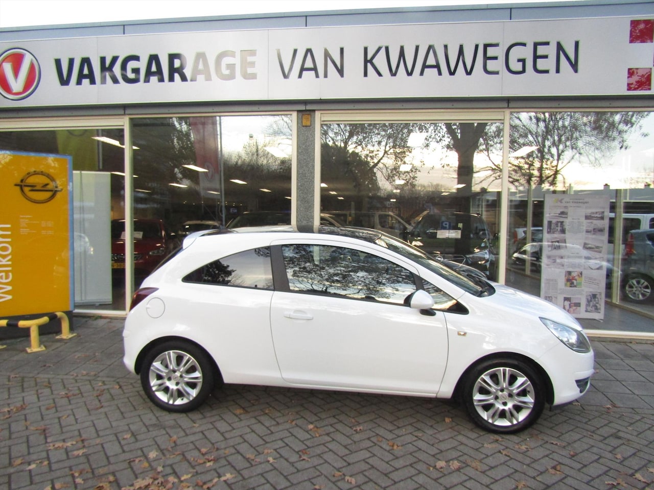 Opel Corsa - 1.4 Color Edition 1.4 COLOR EDITION - AutoWereld.nl
